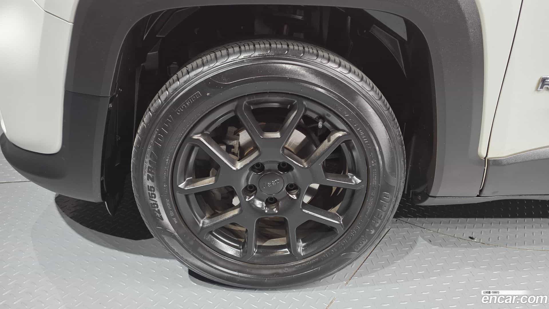 Renegade Jeep 2020.1-OUTER-005