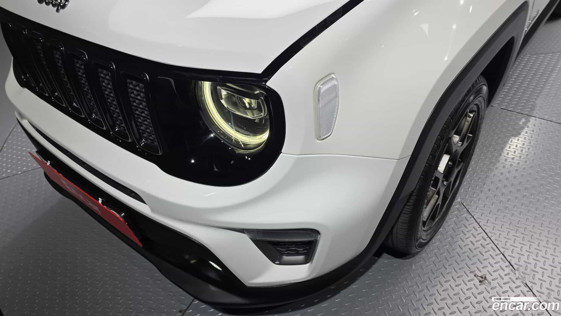 Renegade Jeep 2020.1-OUTER-032