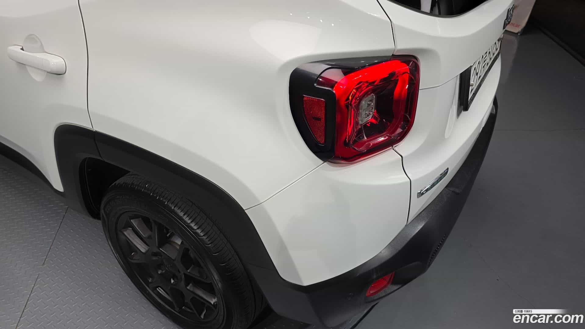 Renegade Jeep 2020.1-OUTER-033