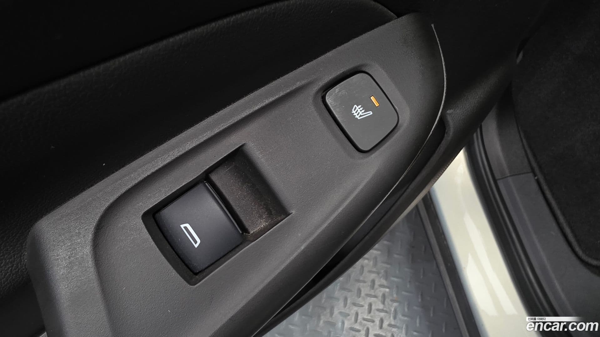 Main__Slider__Photo:볼트 EUV Chevrolet 2023.9-16