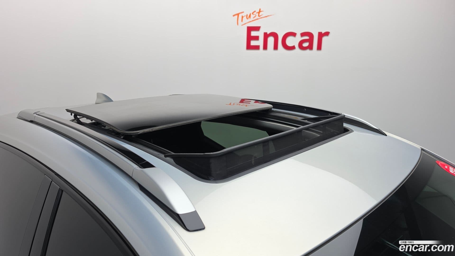 Main__Slider__Photo:볼트 EUV Chevrolet 2023.9-19