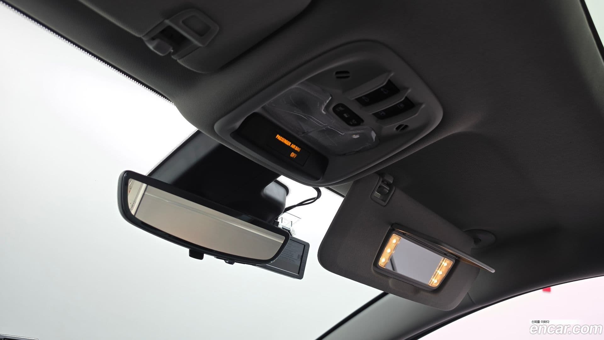 Main__Slider__Photo:볼트 EUV Chevrolet 2023.9-26