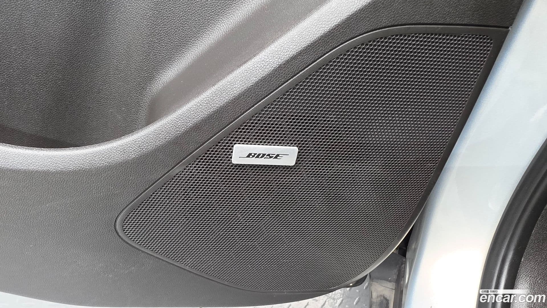 Main__Slider__Photo:볼트 EUV Chevrolet 2023.9-32