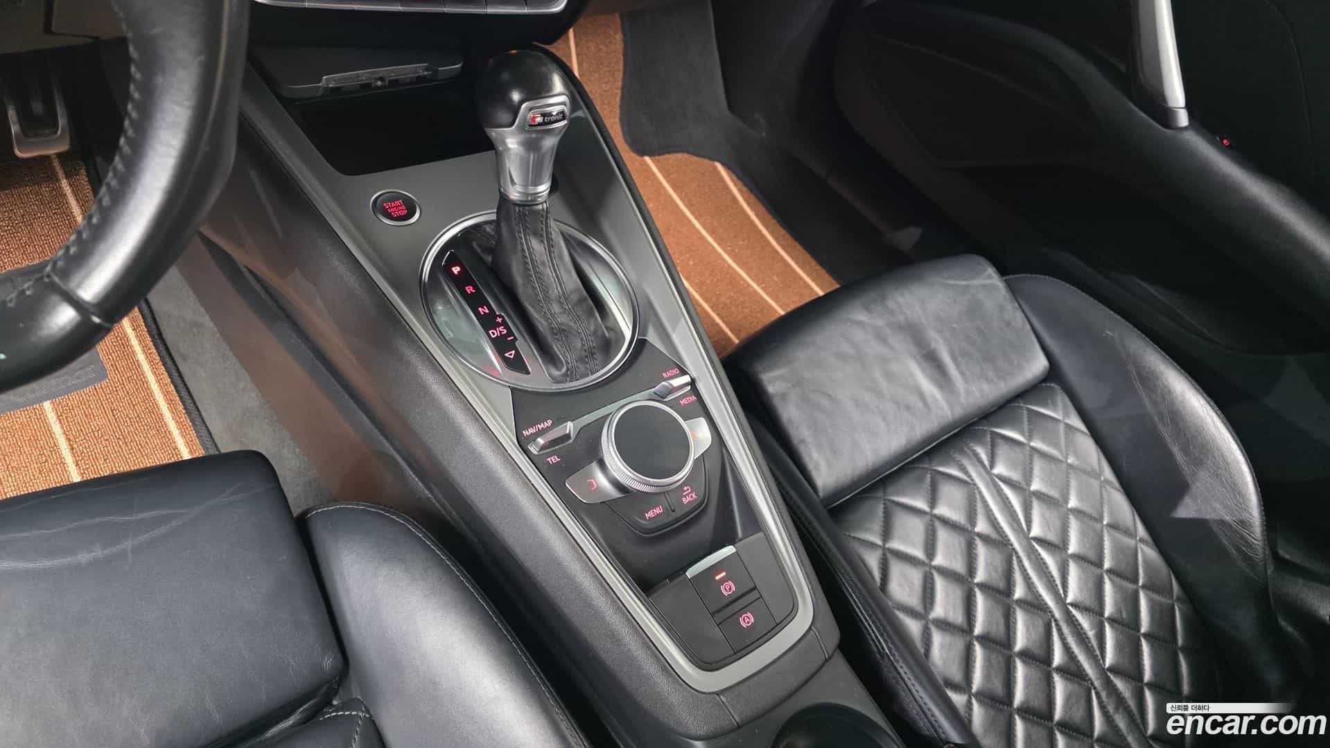 TT Audi 2015.10-INNER-009