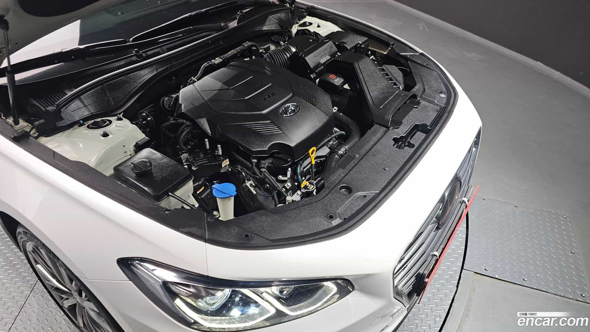 Grandeur Hyundai 2018.9-OUTER-006