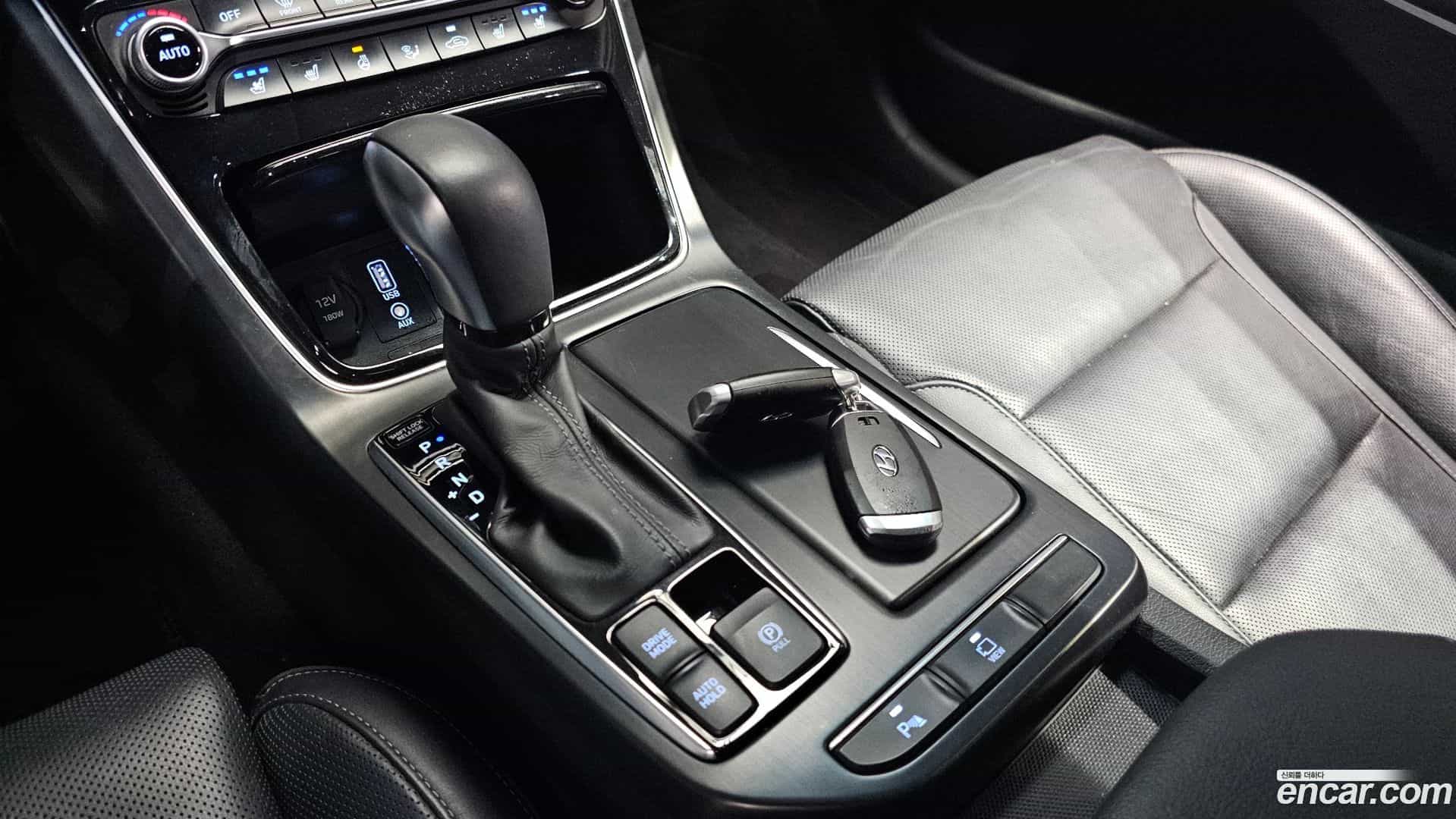 Grandeur Hyundai 2018.9-INNER-009