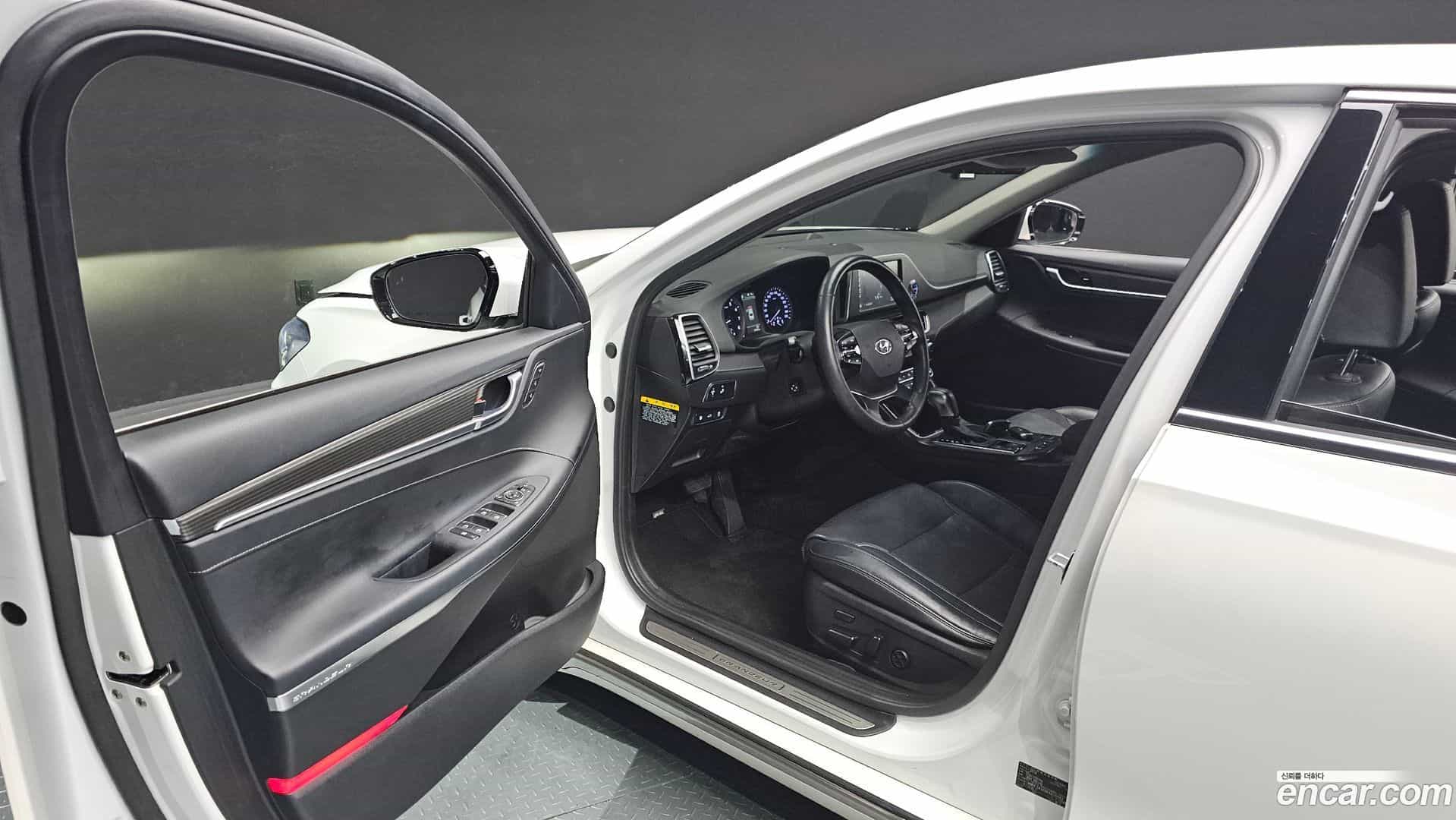 Grandeur Hyundai 2018.9-INNER-010