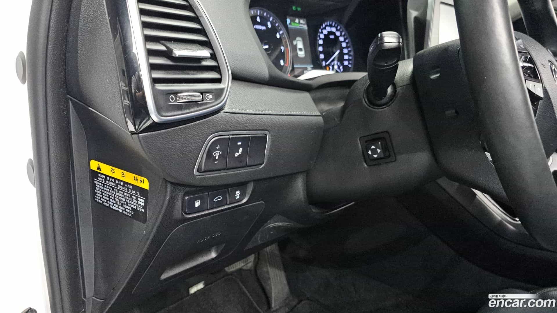 Grandeur Hyundai 2018.9-OPTION-020