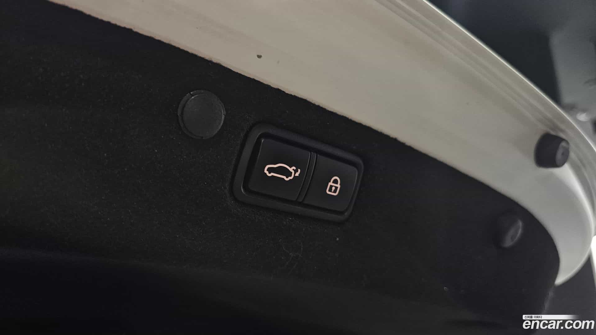 Grandeur Hyundai 2018.9-OPTION-021