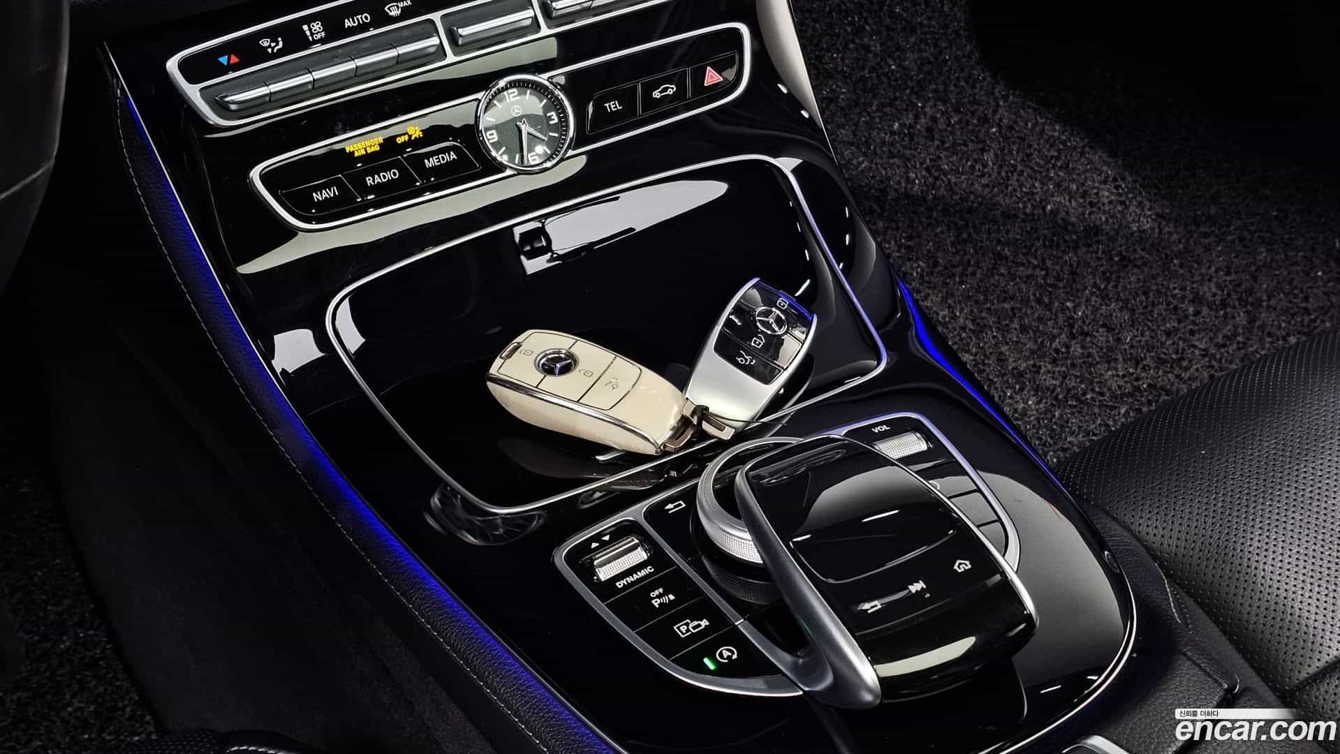 E-Class Mercedes-Benz 2020.3-OPTION-021