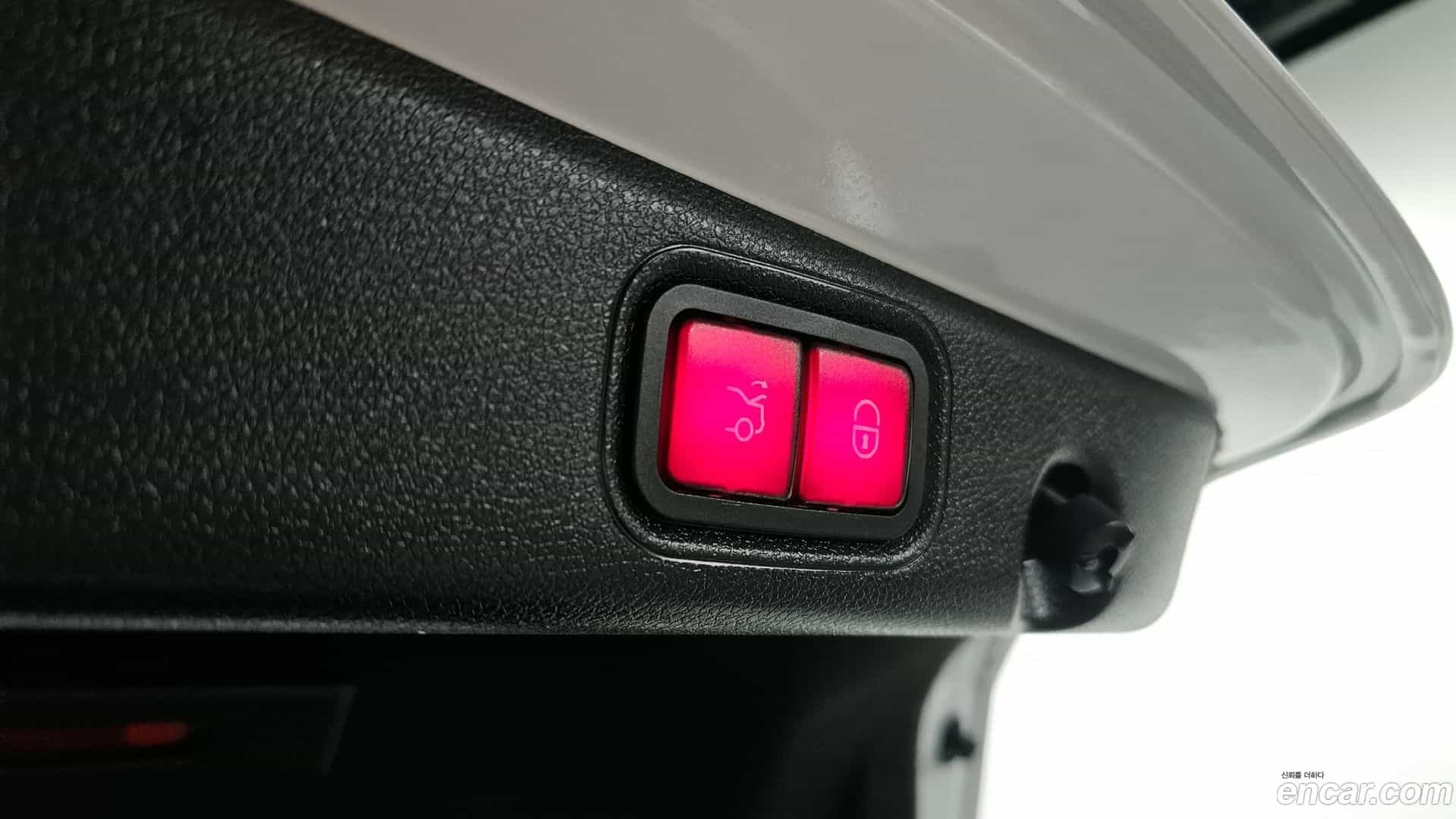 E-Class Mercedes-Benz 2020.3-OPTION-024