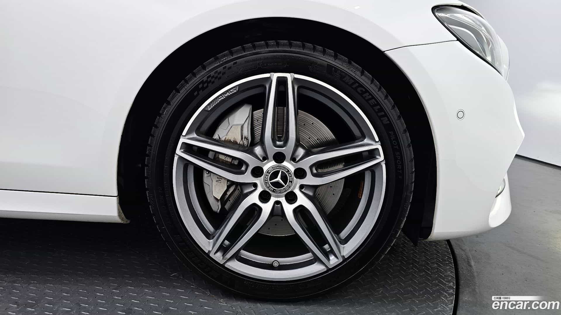 E-Class Mercedes-Benz 2020.3-OUTER-031