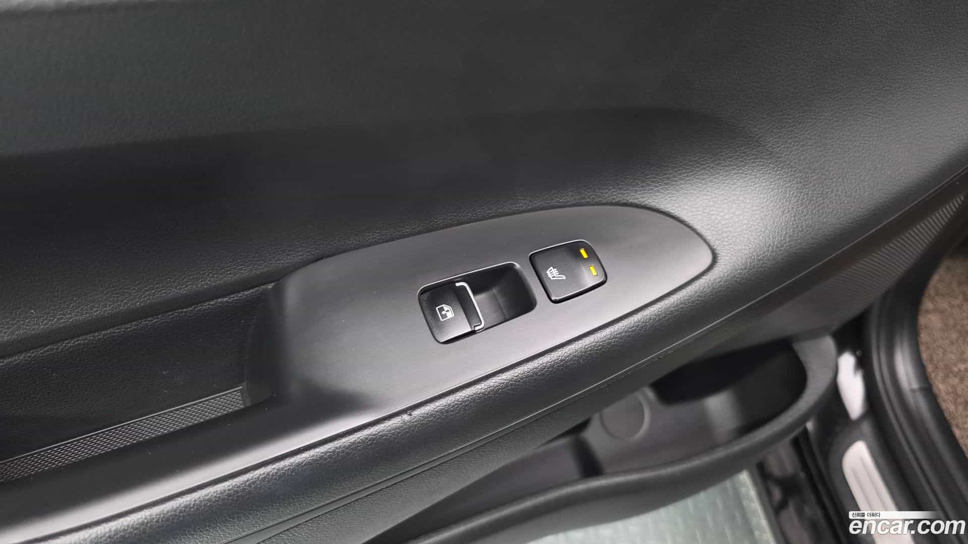 Grandeur Hyundai 2022.5-OPTION-023