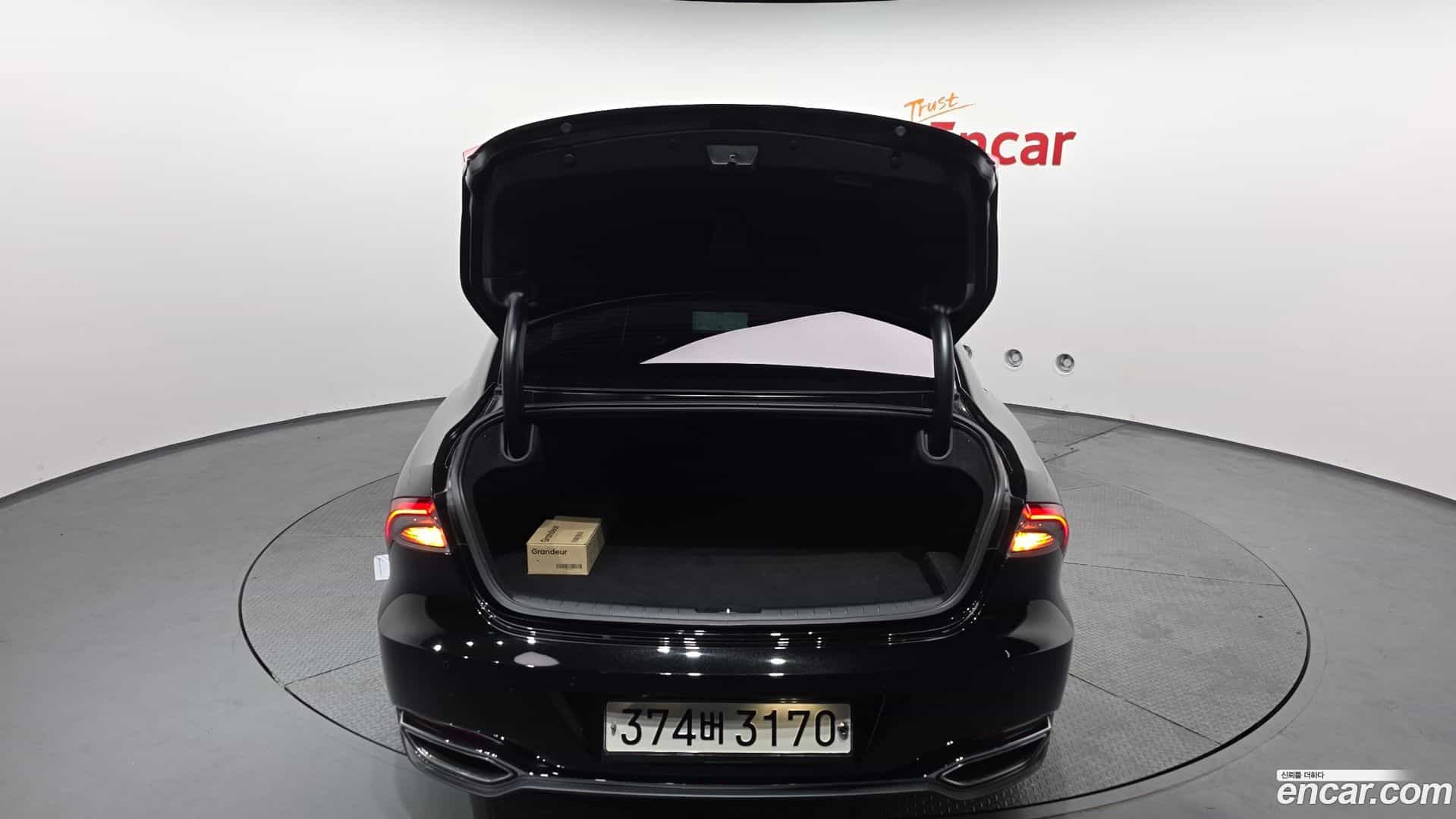 Grandeur Hyundai 2022.5-OPTION-024
