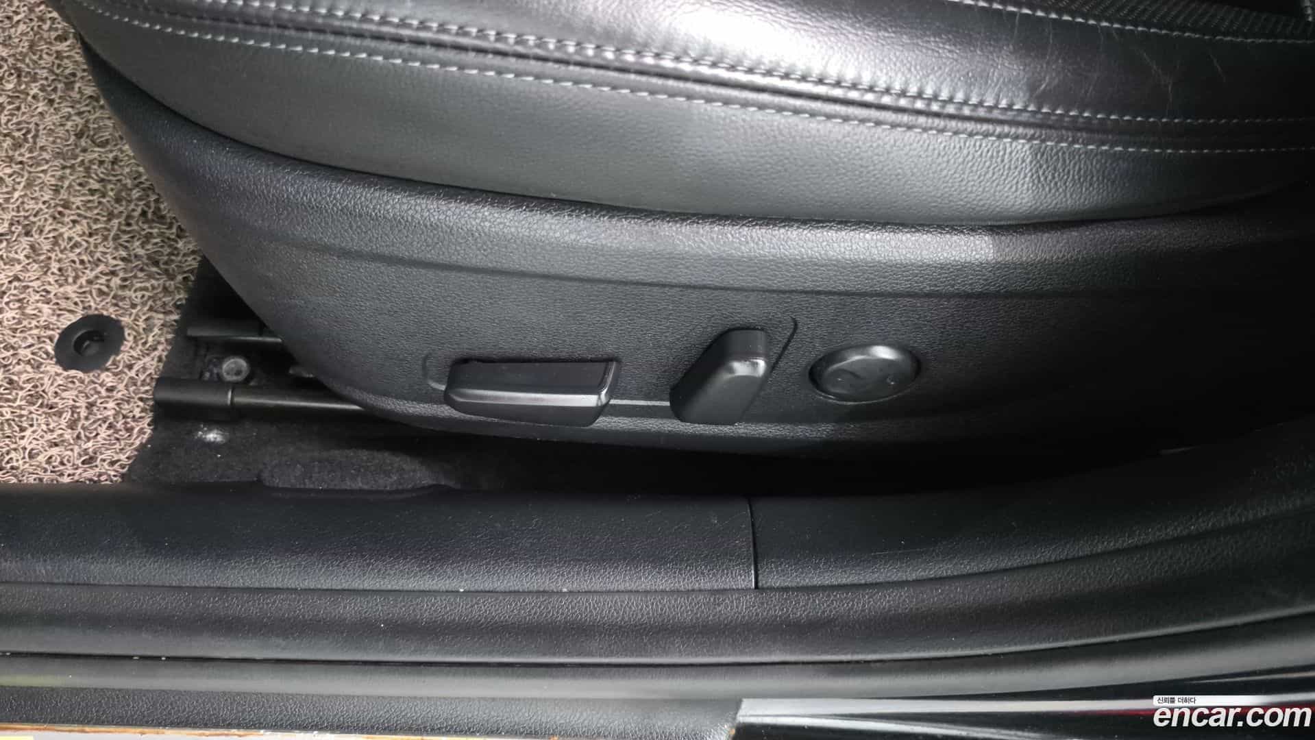 Grandeur Hyundai 2022.5-OPTION-047