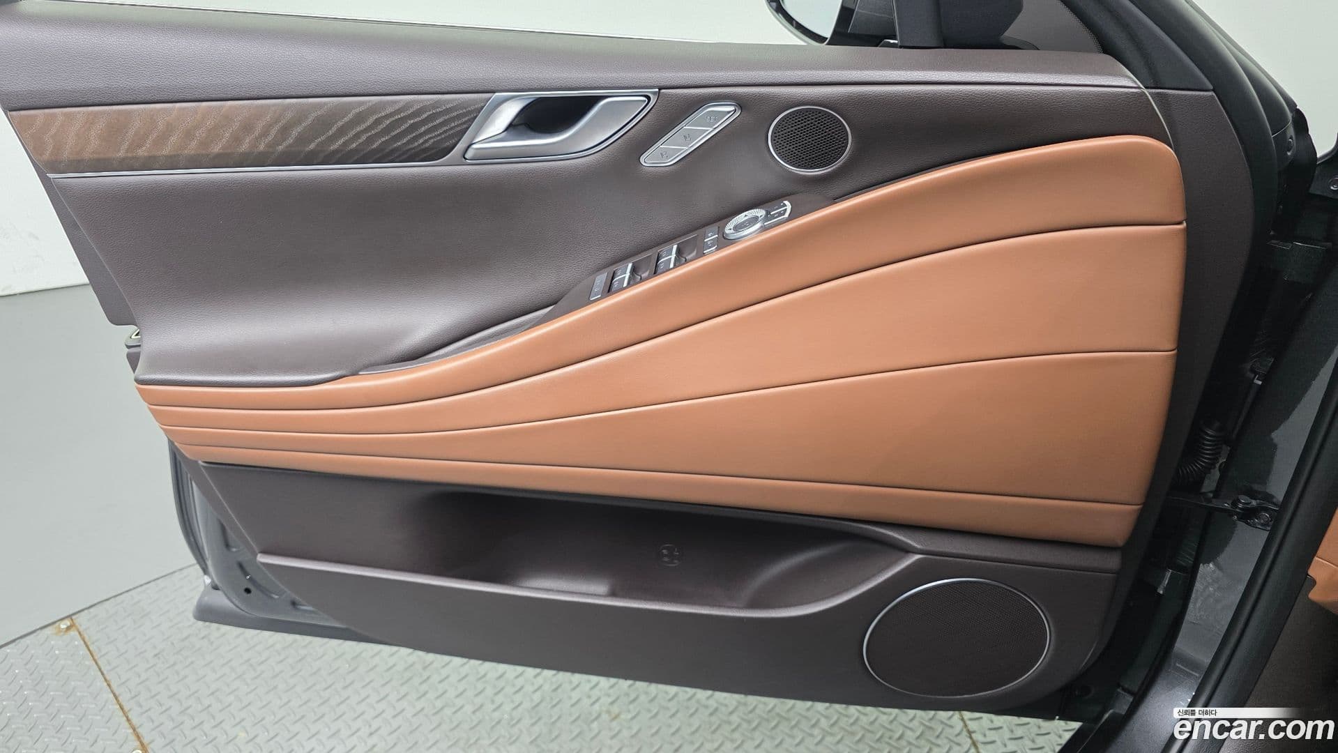 Main__Slider__Photo:G80 Genesis 2021.2-23
