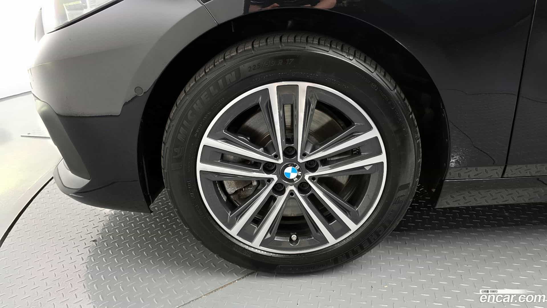 2-Series BMW 2022.1-OUTER-005
