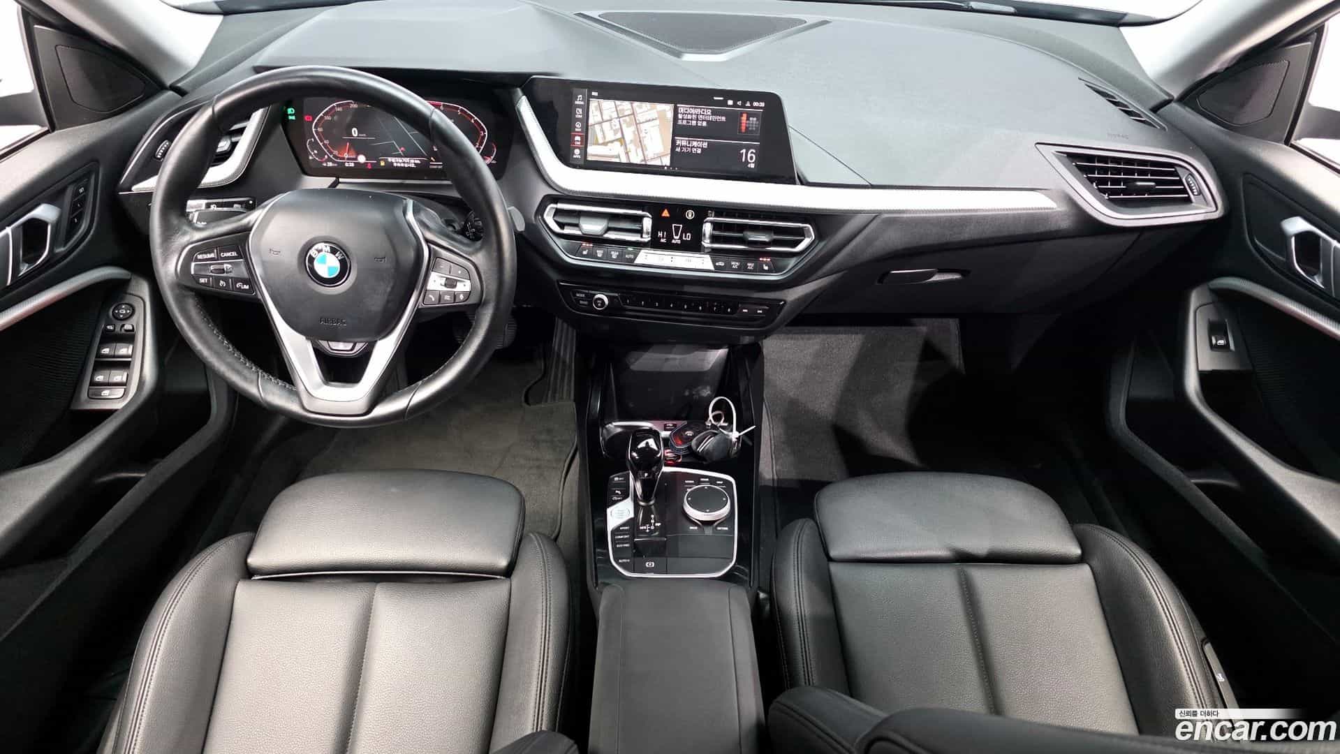 2-Series BMW 2022.1-INNER-007