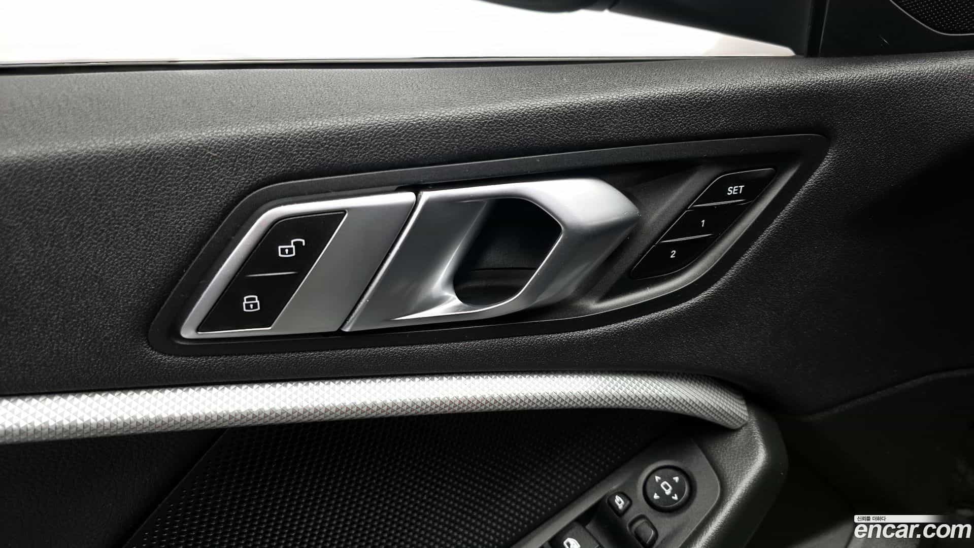 2-Series BMW 2022.1-INNER-034