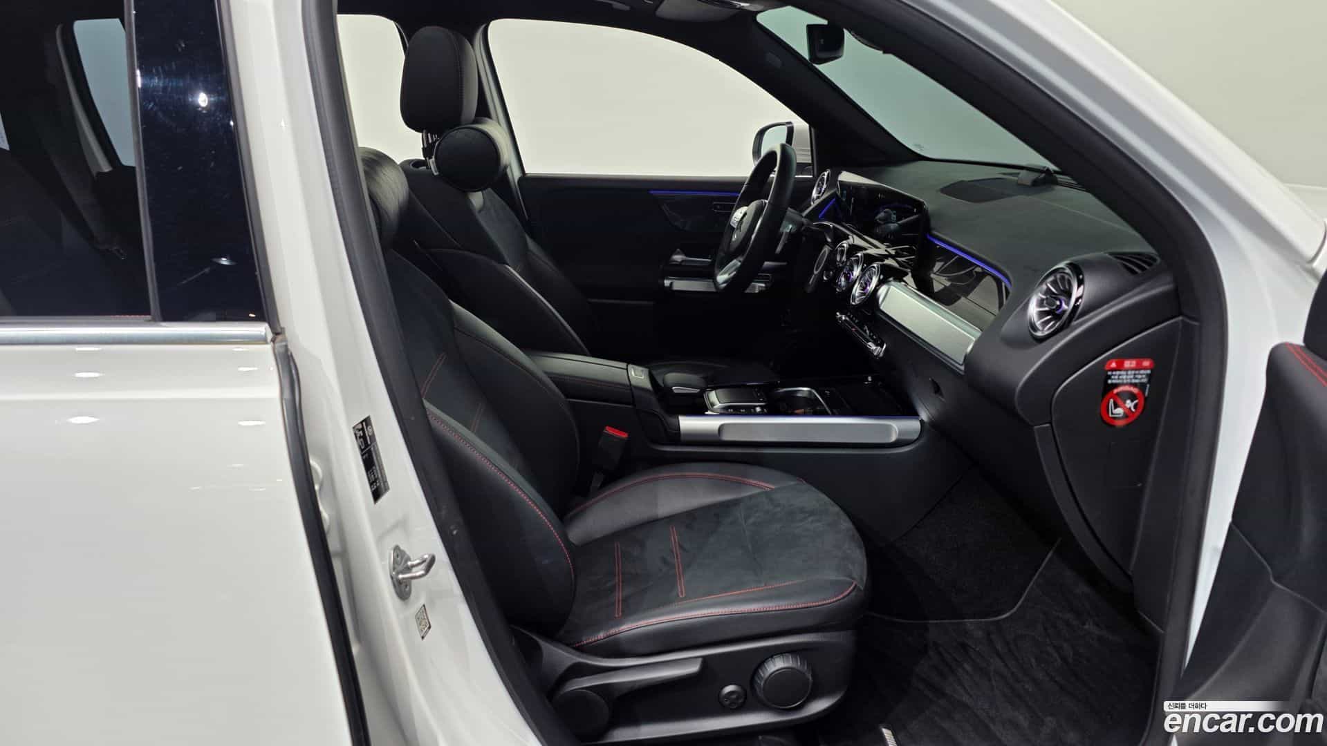 GLB-Class Mercedes-Benz 2022.2-OPTION-016