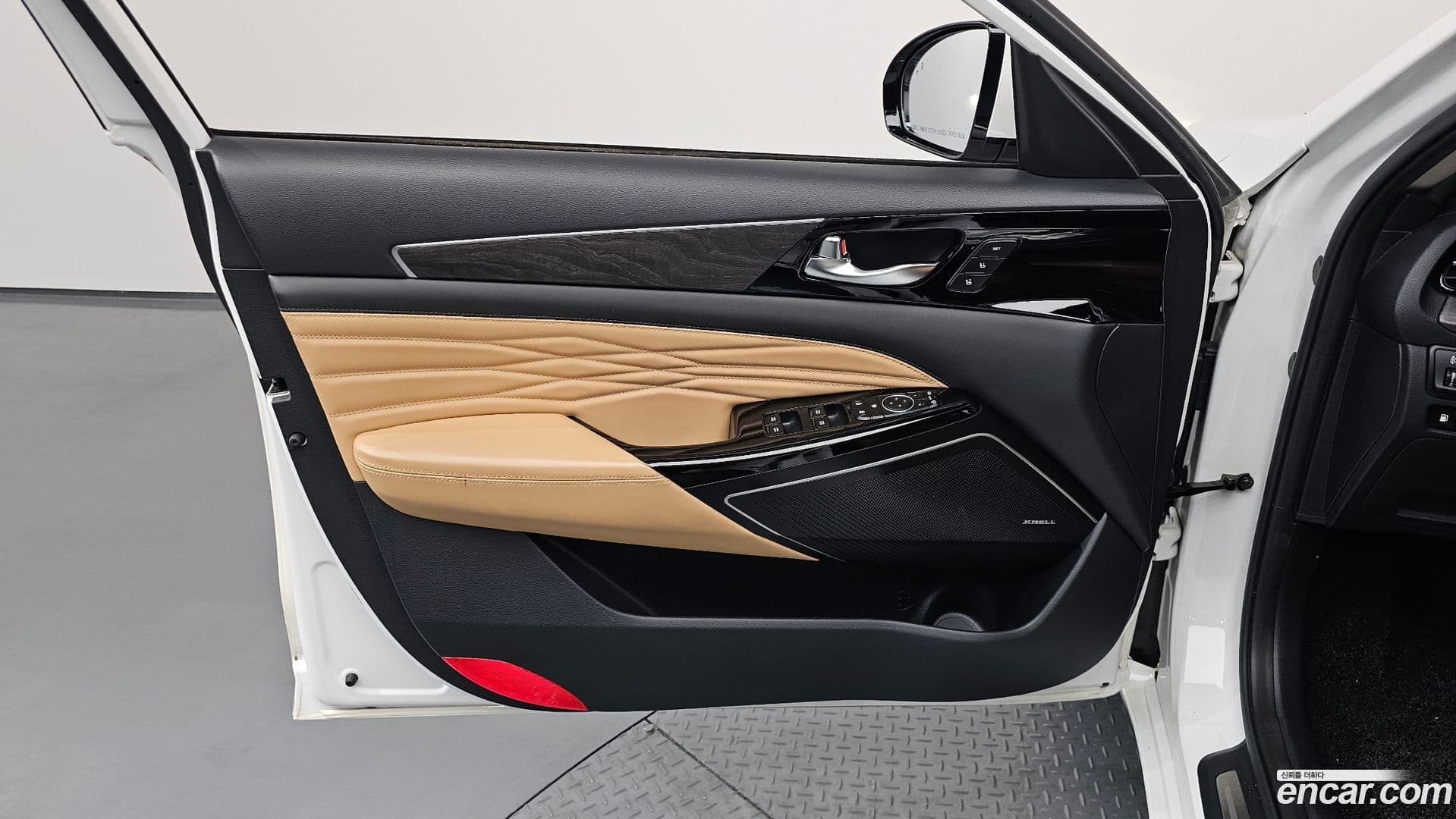 Main__Slider__Photo:K7 Kia 2020.5-23