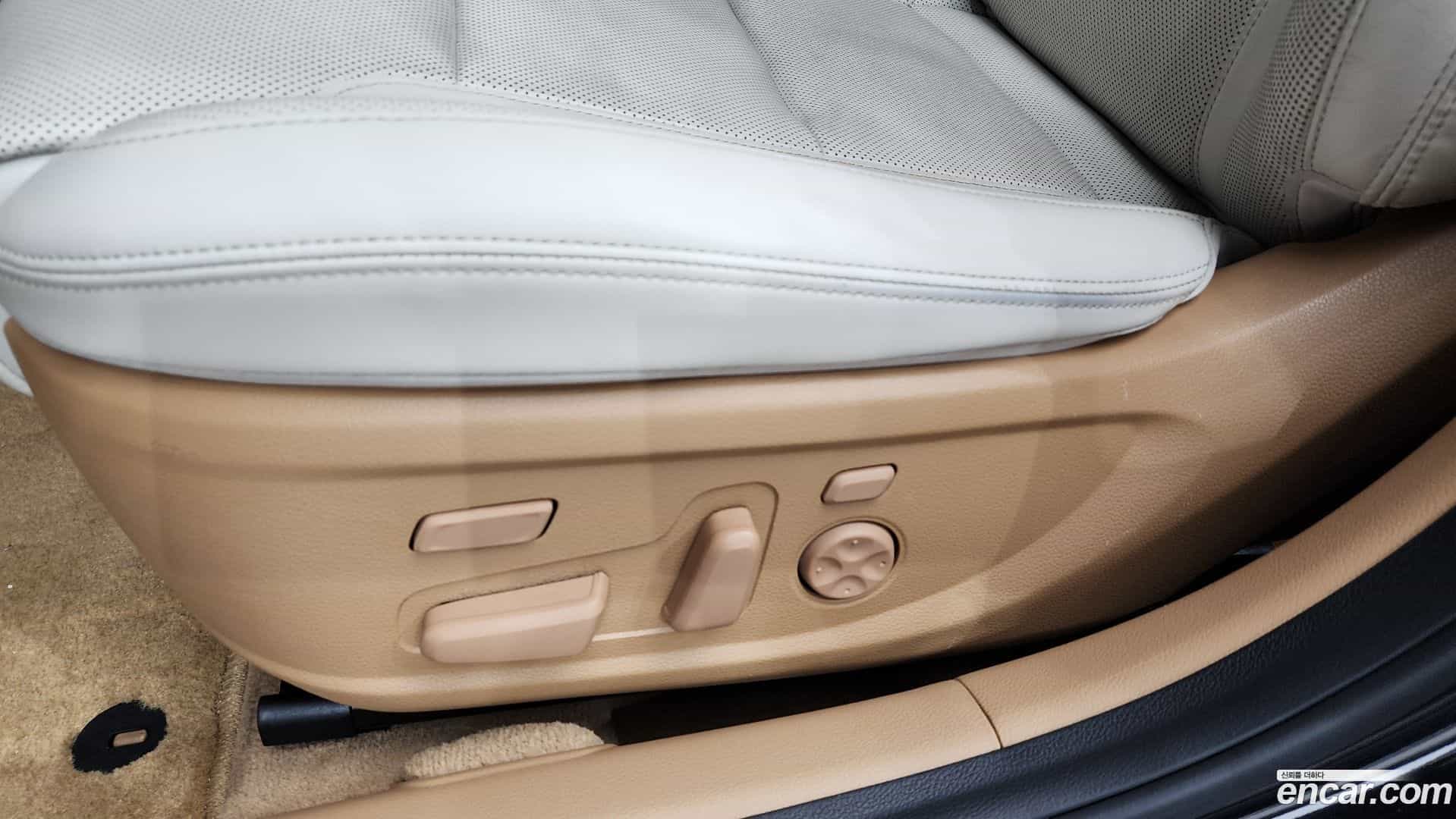 Grandeur Hyundai 2022.6-OPTION-044