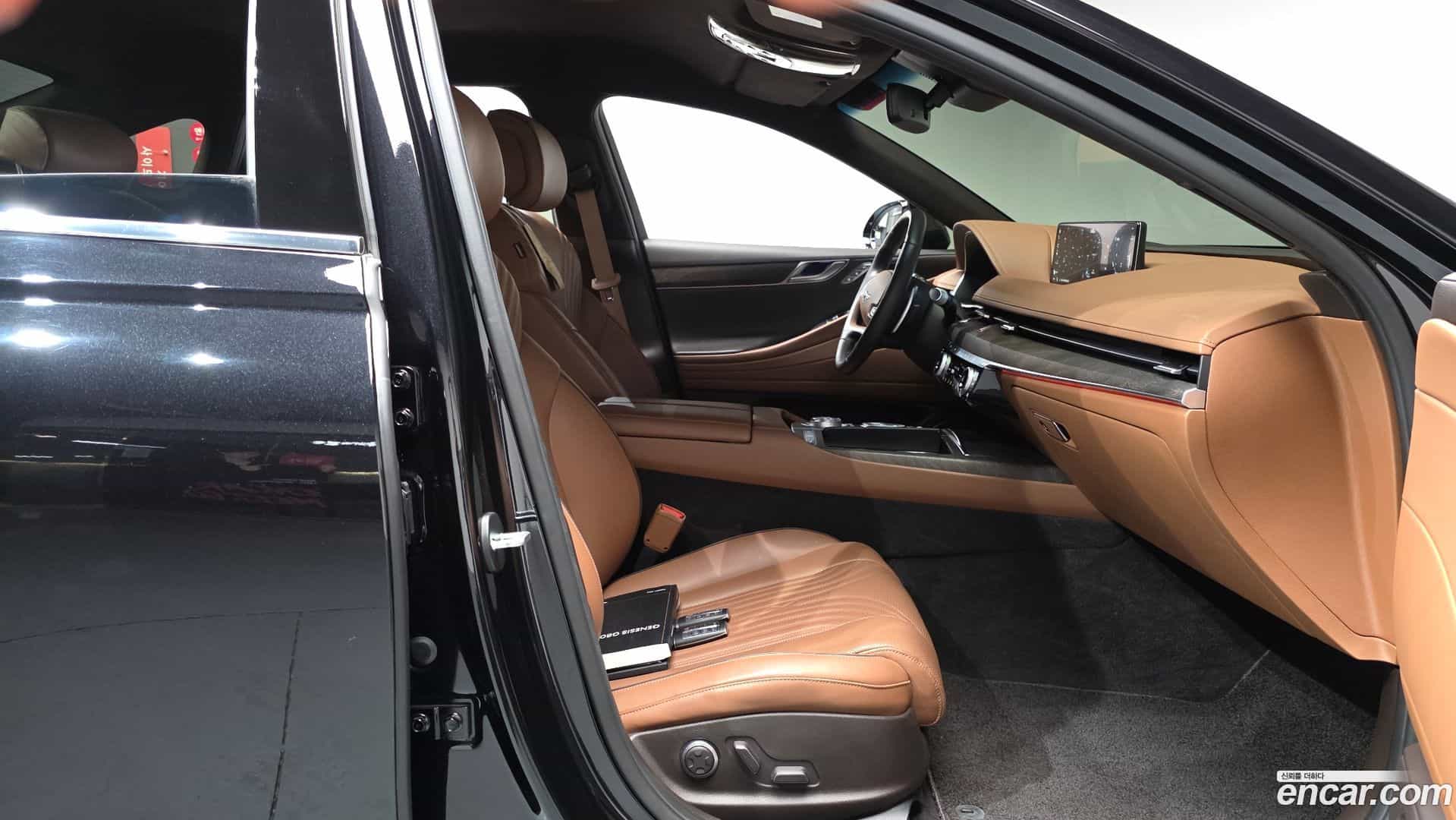 G80 Genesis 2022.2-INNER-036