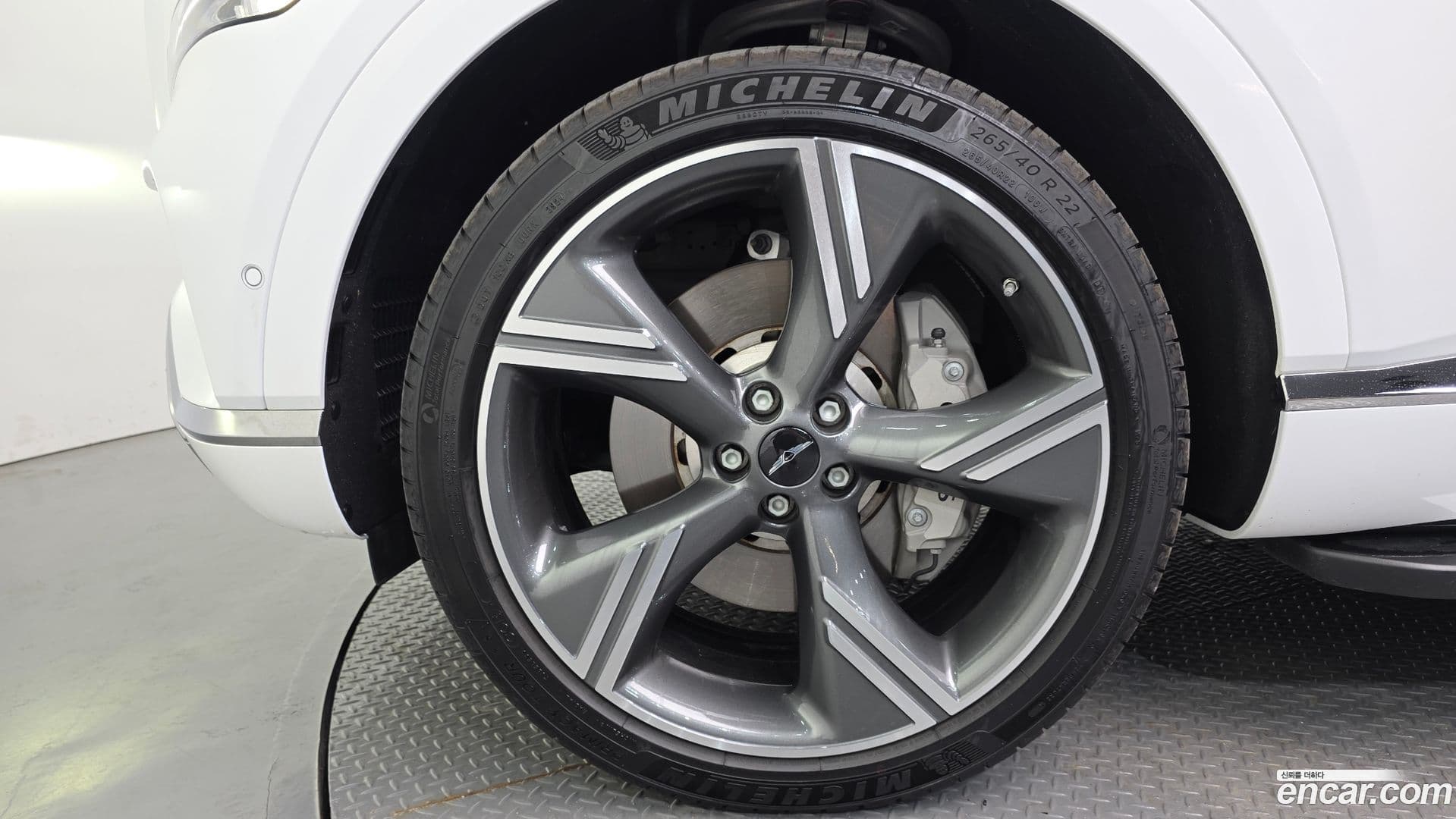 Main__Slider__Photo:GV80 Genesis 2024.8-4