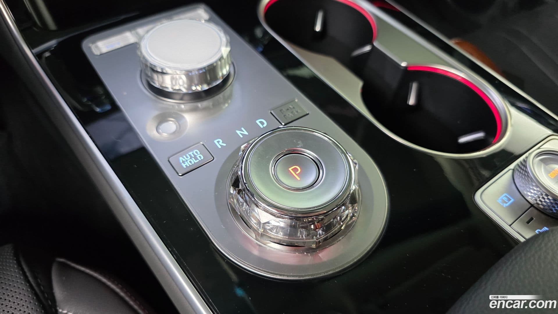 Main__Slider__Photo:GV80 Genesis 2024.8-8