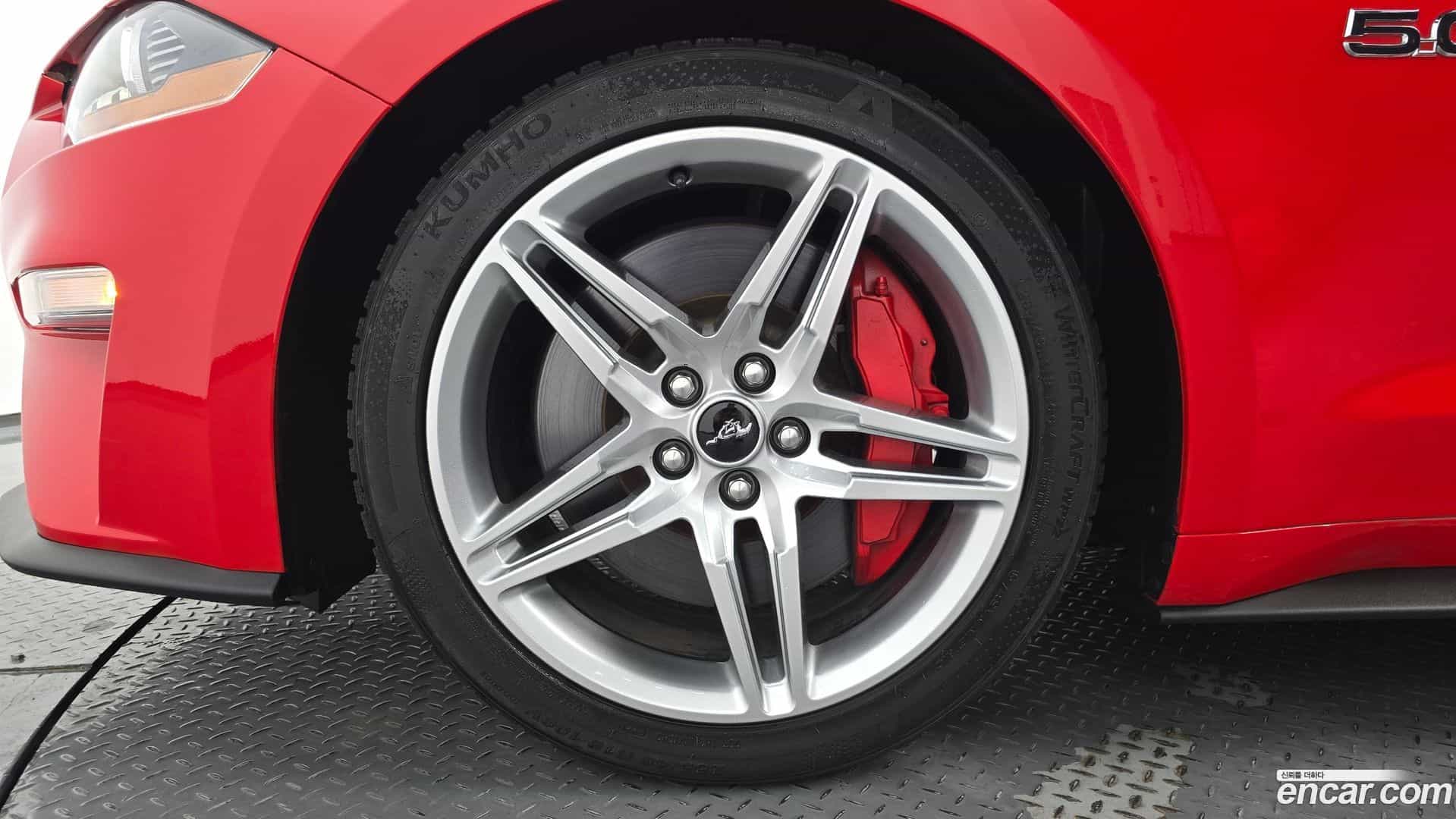 Mustang Ford 2019.4-OUTER-005