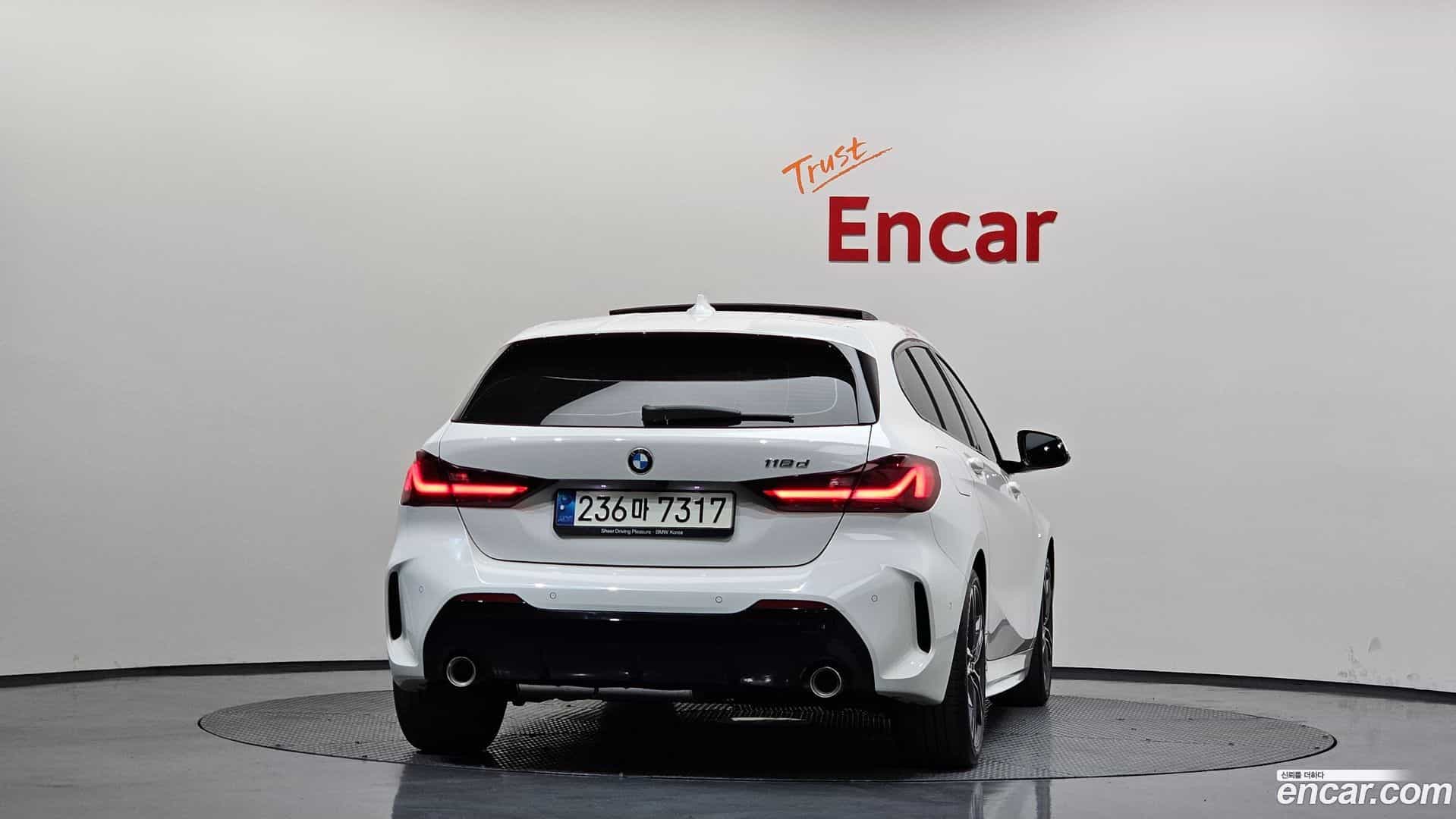 1-Series BMW 2021.2-OUTER-004