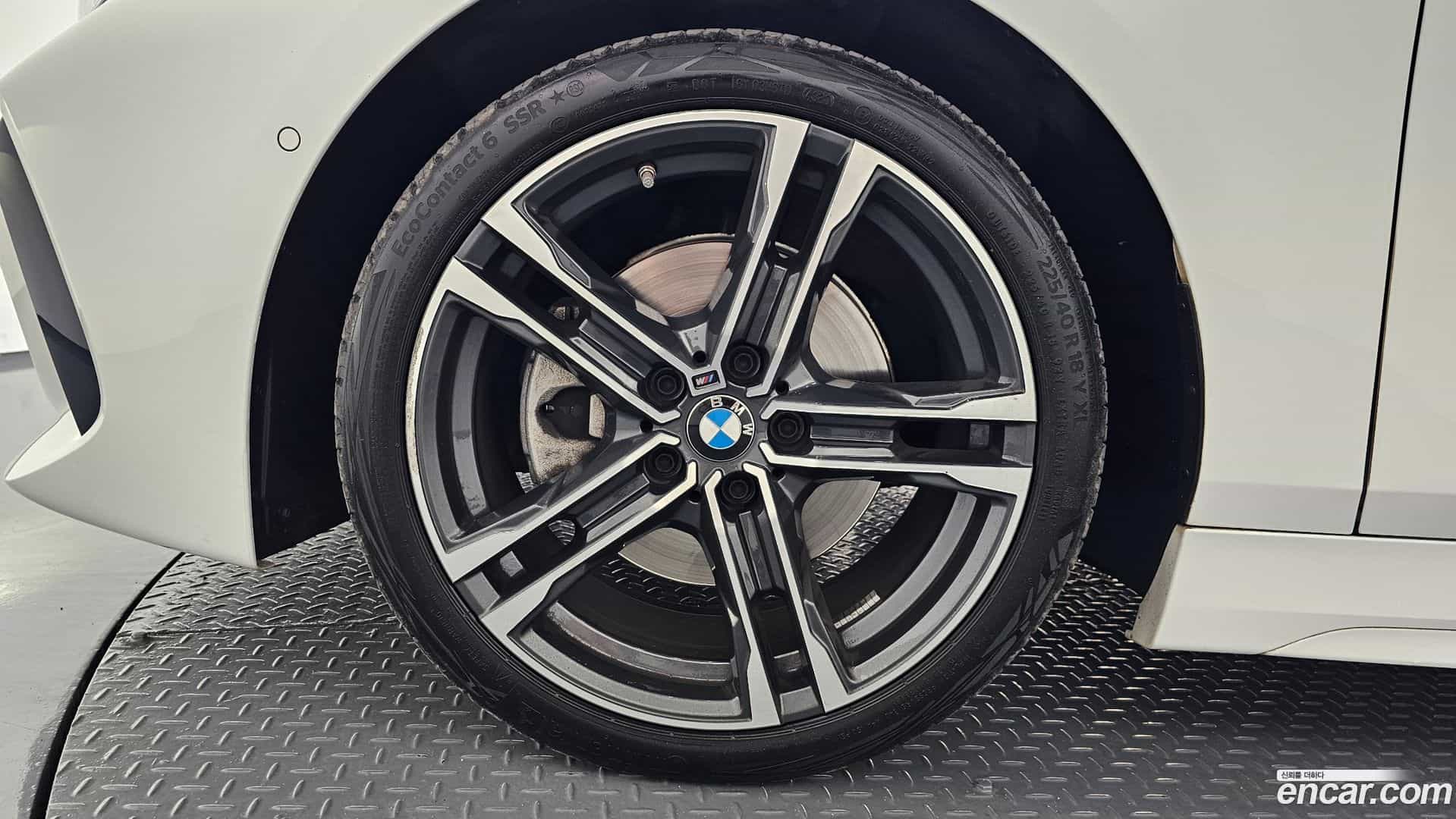1-Series BMW 2021.2-OUTER-005