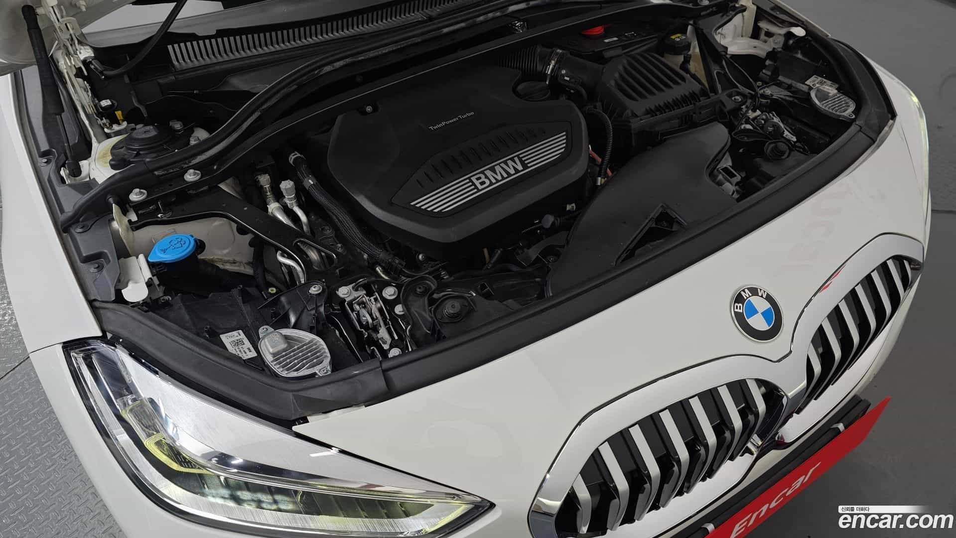 1-Series BMW 2021.2-OUTER-006