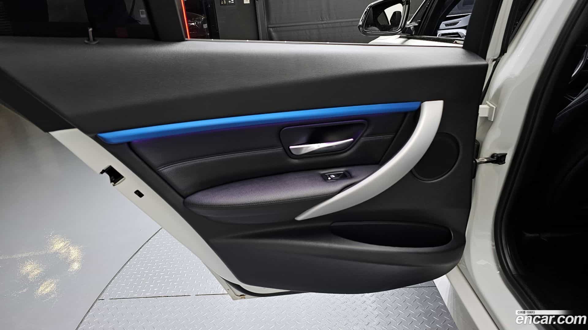 3-Series BMW 2017.9-INNER-035