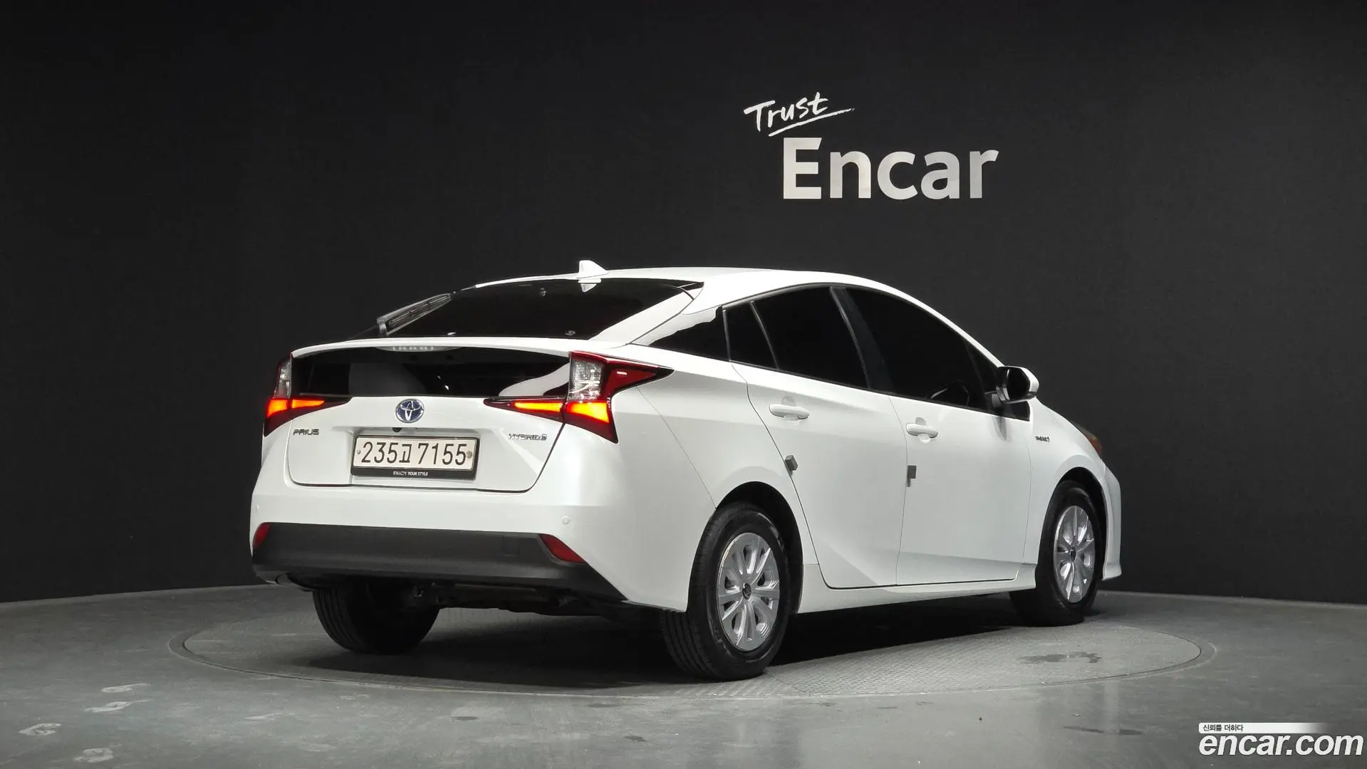 Main__Slider__Photo:Prius Toyota 2021.0-1