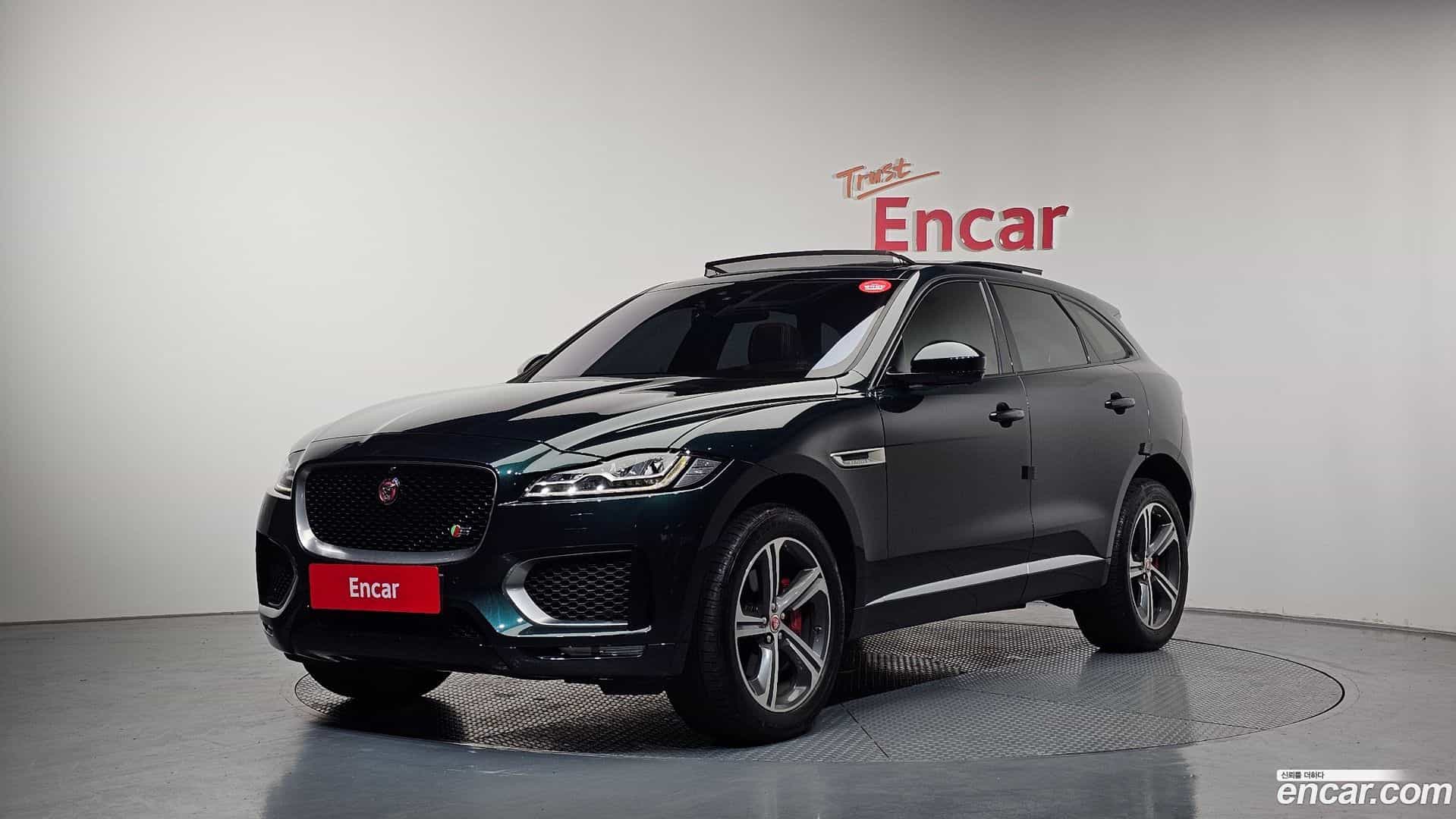 F-PACE Jaguar 2017.5-OUTER-001
