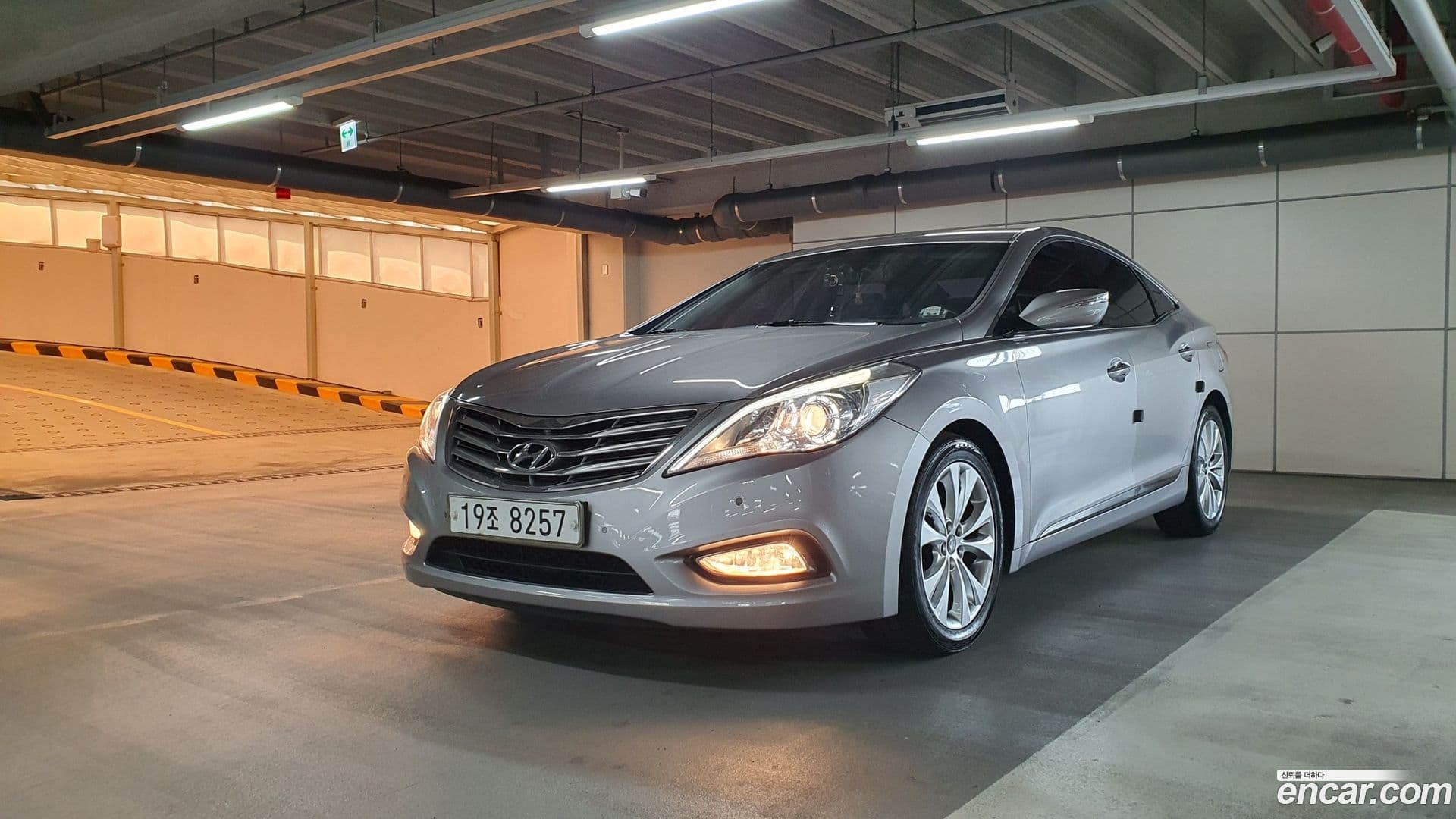 Main__Slider__Photo:Grandeur Hyundai 2012.1-0