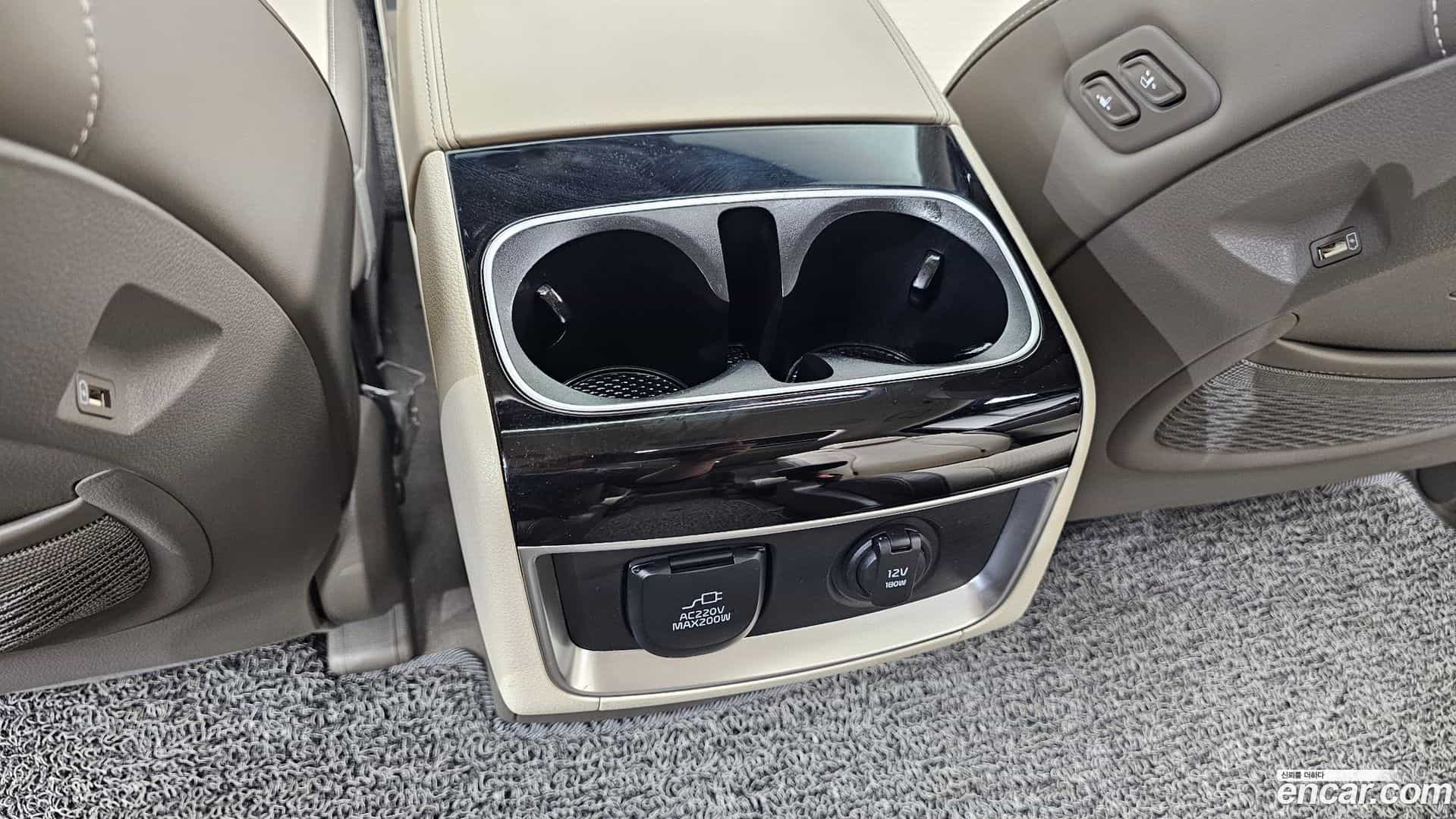 Canival Kia 2023.5-OPTION-045