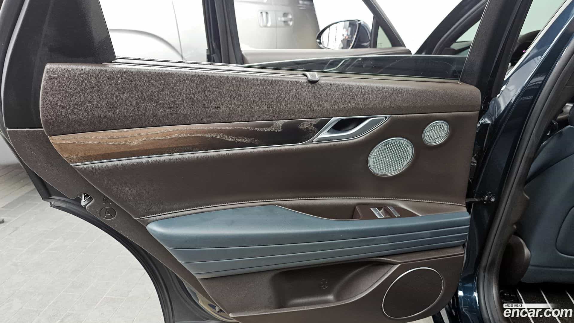 G80 Genesis 2020.9-INNER-035