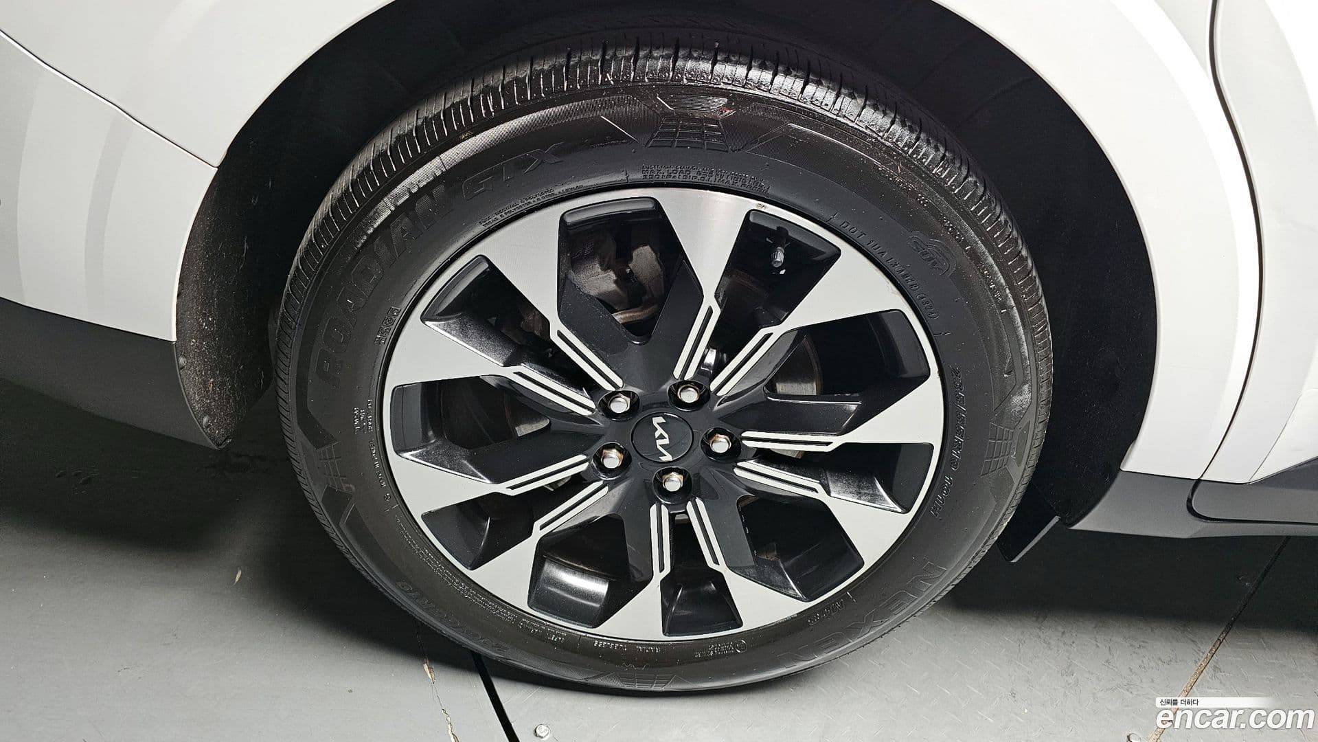 Main__Slider__Photo:Canival Kia 2023.3-4