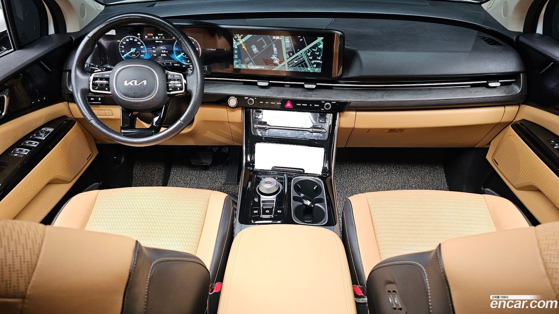 Main__Slider__Photo:Canival Kia 2023.3-6