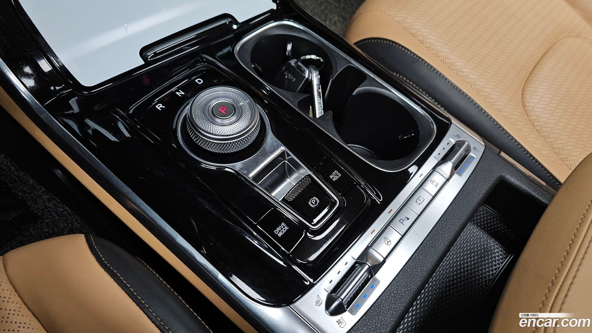 Main__Slider__Photo:Canival Kia 2023.3-8