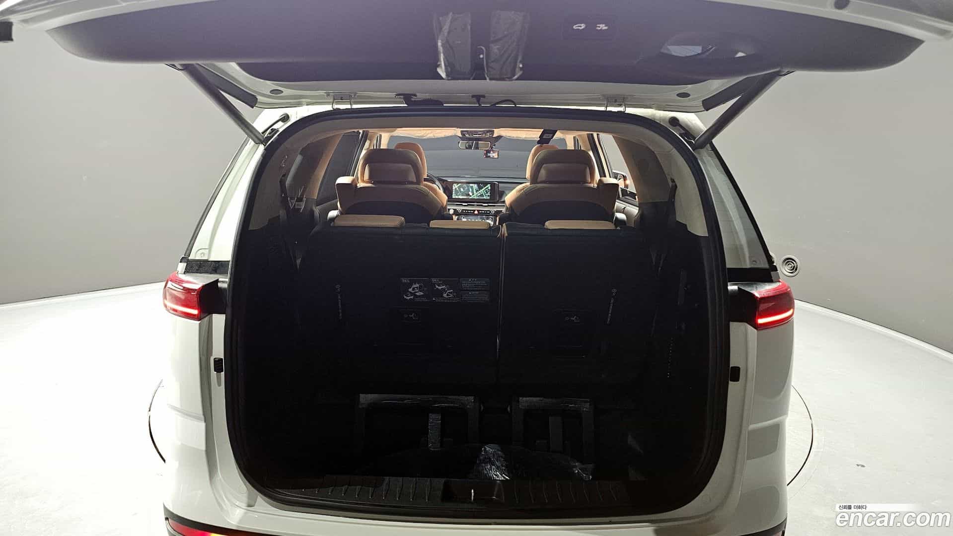 Canival Kia 2023.3-OPTION-024