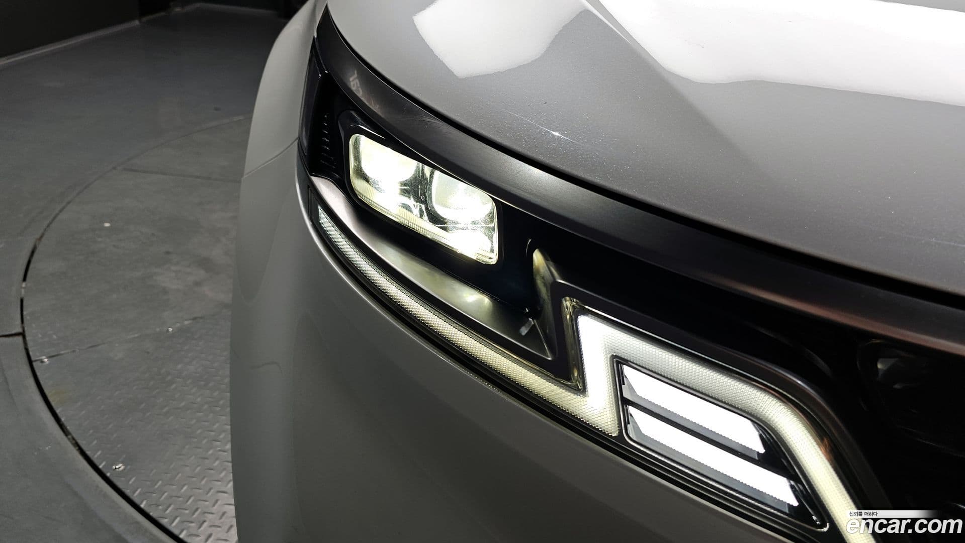Main__Slider__Photo:Canival Kia 2023.3-21