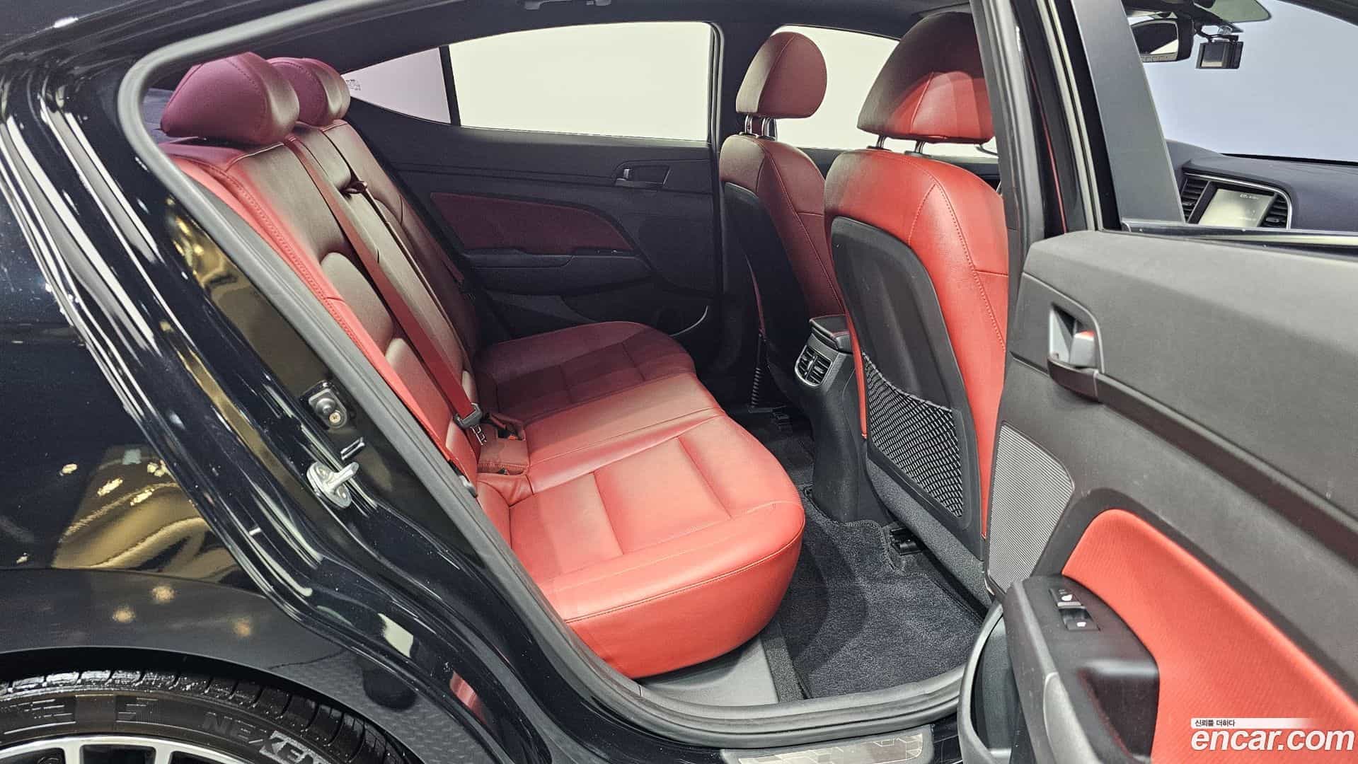 AVANTE Hyundai 2017.3-OPTION-015