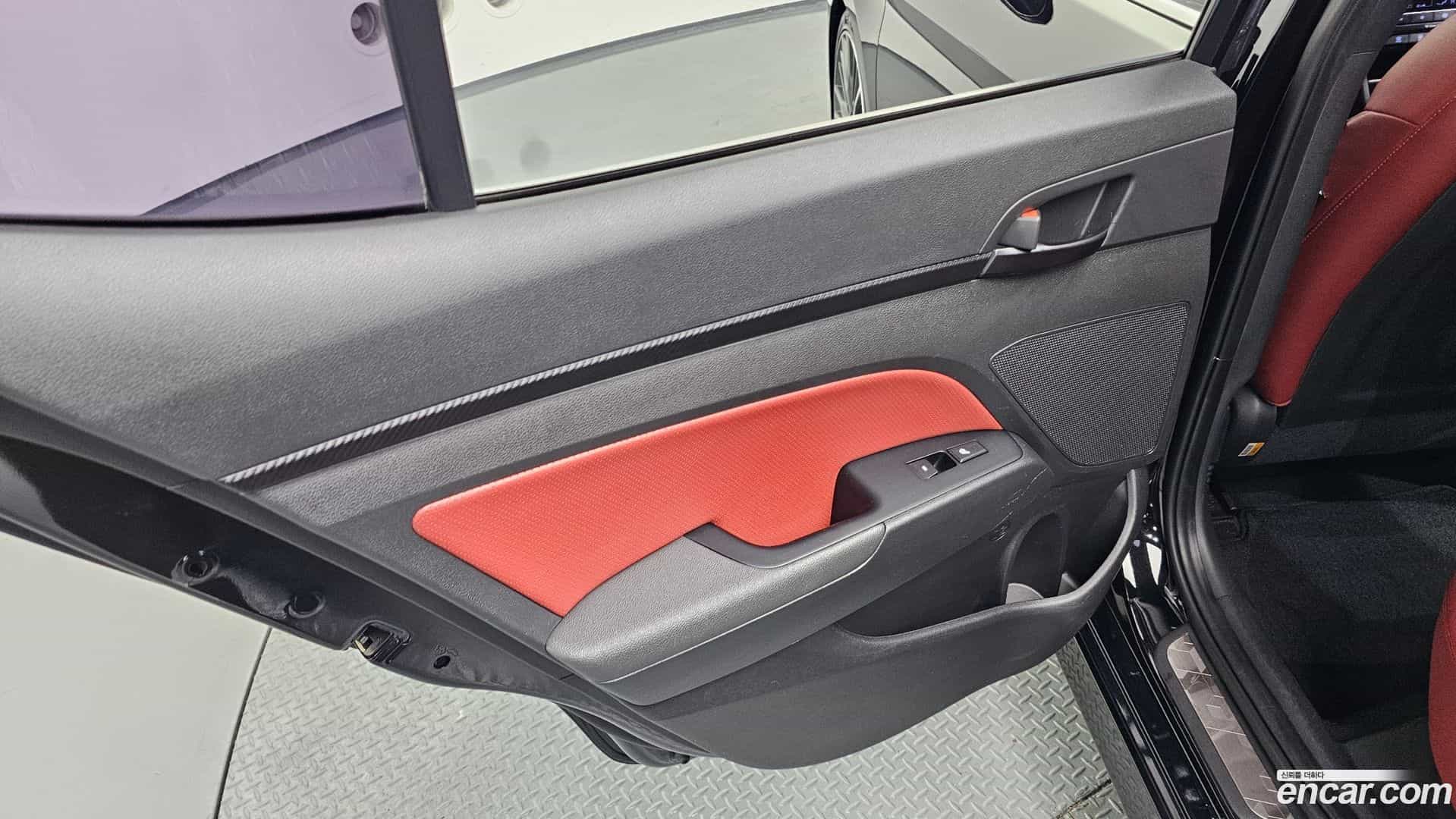 AVANTE Hyundai 2017.3-INNER-035