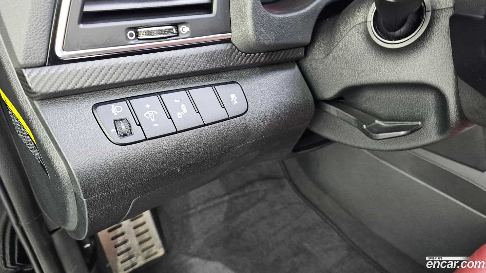 AVANTE Hyundai 2017.3-OPTION-044