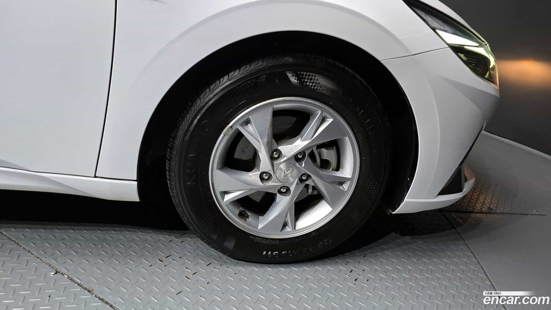 AVANTE Hyundai 2021.2-OUTER-031