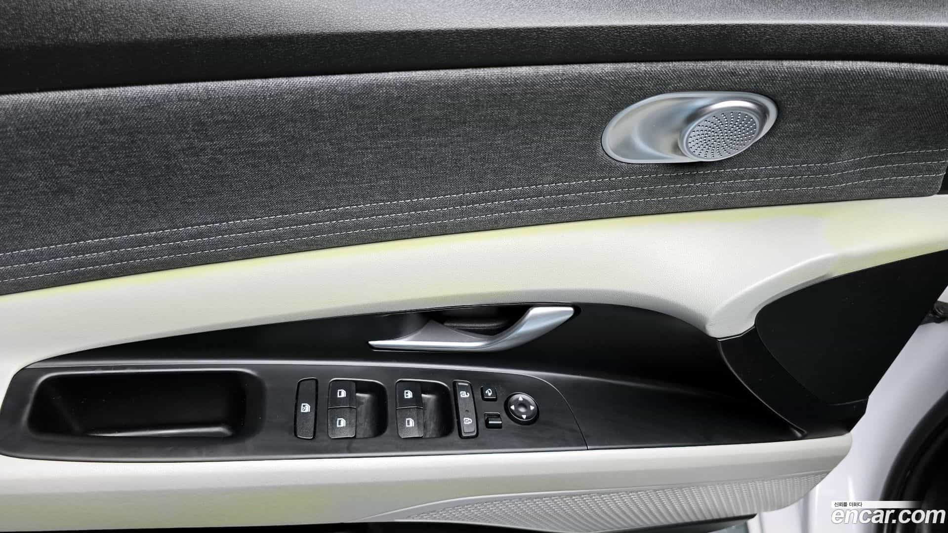 AVANTE Hyundai 2021.2-OPTION-040