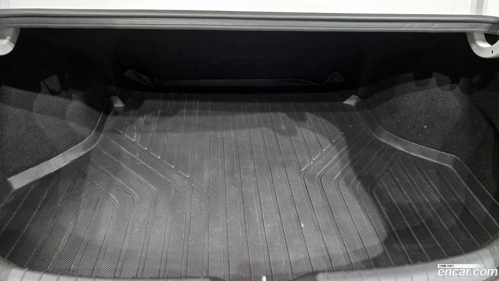 AVANTE Hyundai 2021.2-OPTION-042